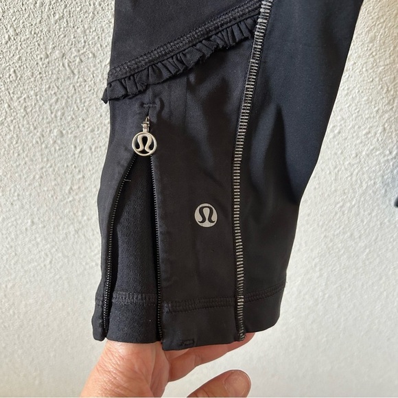 Lululemon Women’s Leggings 6 Black Cropped Pullon Stretchy Gym Workout Lounge - Picture 10 of 13